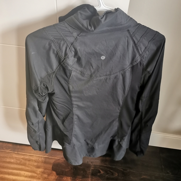 Lululemon Jacket - Picture 1 of 2